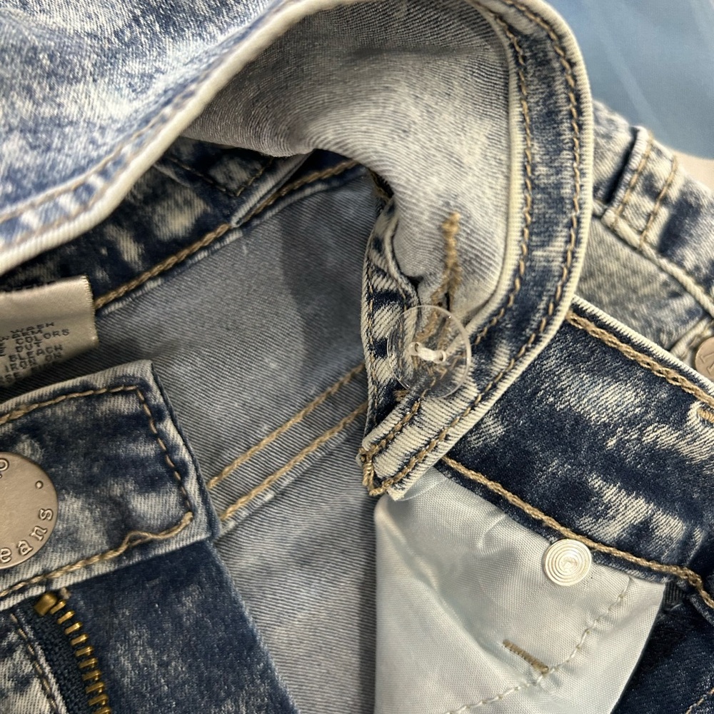 VIP JEANS • Blue Wash Overall Shorts • size M • - Picture 9 of 14